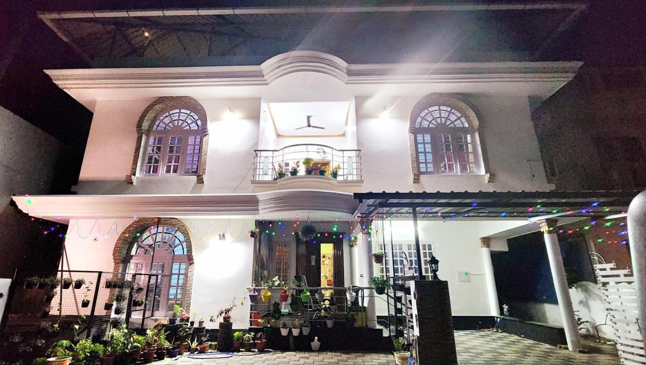 Jj'S White House Ξενοδοχείο Thrissur Εξωτερικό φωτογραφία